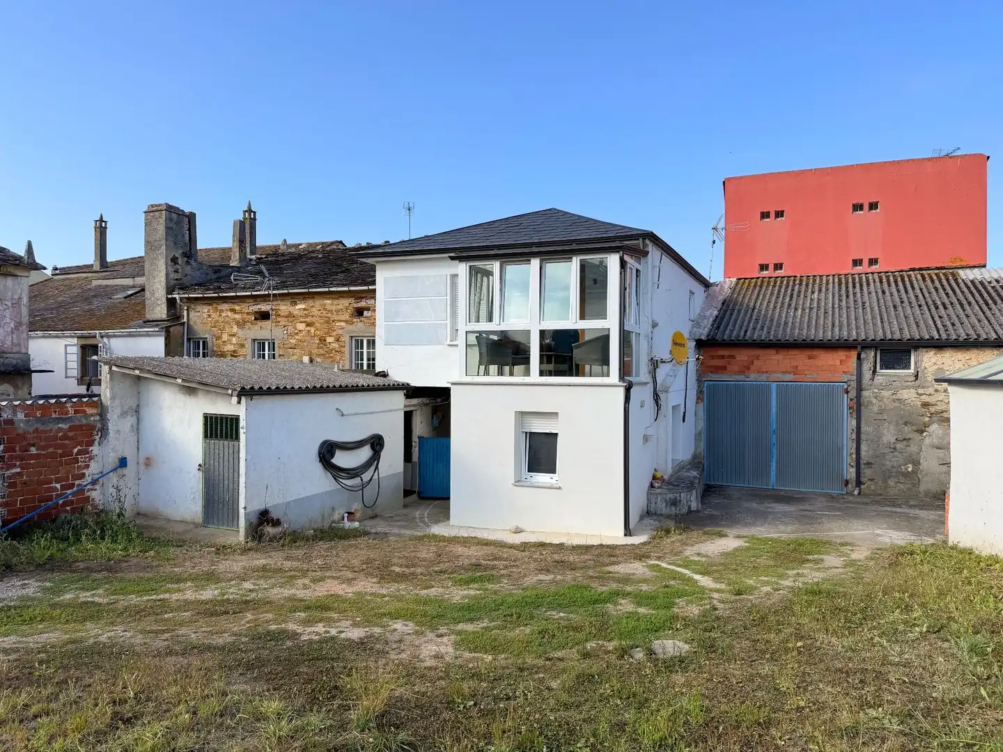 Vista exterior de Casa o xalet en venda en Foz amb Calefacció, Jardí privat i Terrassa