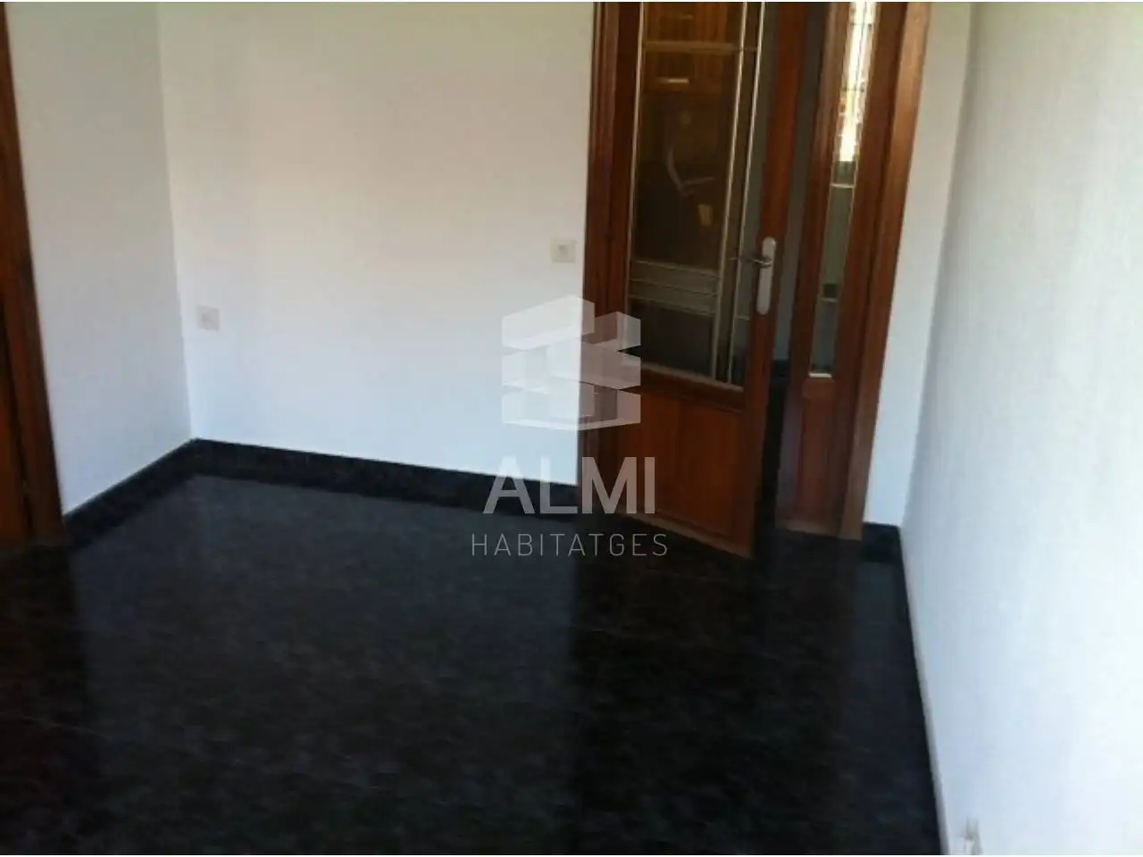 Flat for sale in  Barcelona Capital  with Air Conditioner and Balcony
