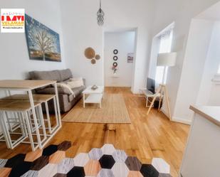 Sala d'estar de Apartament de lloguer en  Cádiz Capital amb Balcó