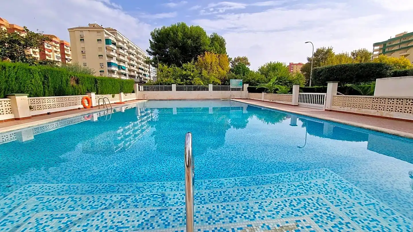 Apartamento de alquiler en De La Rioja, 125, Playa de Gandia