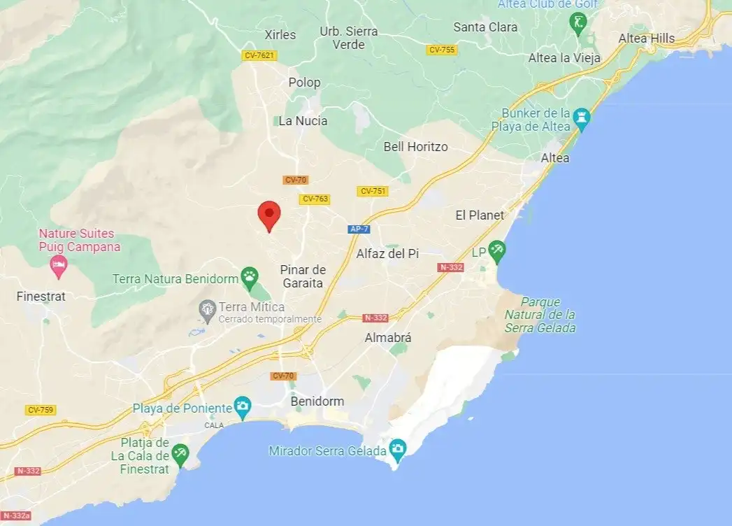 Vista exterior de Casa o chalet en venta en La Nucia con Aire acondicionado, Calefacción y Jardín privado