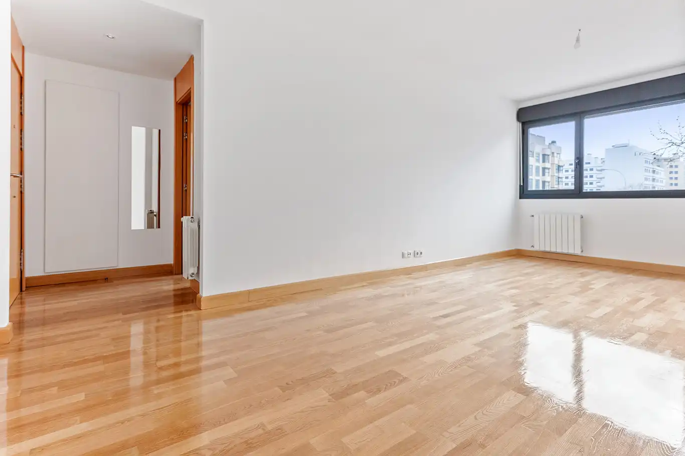 Living room of Flat for sale in Madrid  with Air Conditioner, Terrace and Storage room
