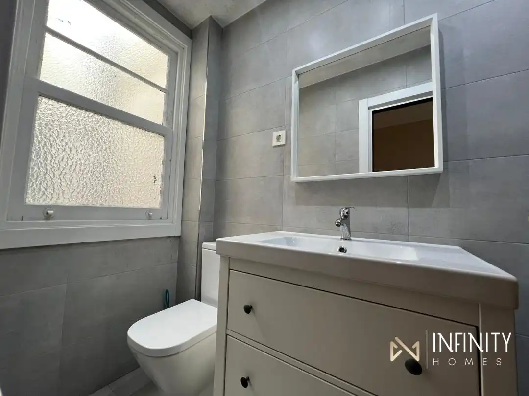 Baño de Piso de alquiler en Bilbao  con Calefacción y Terraza