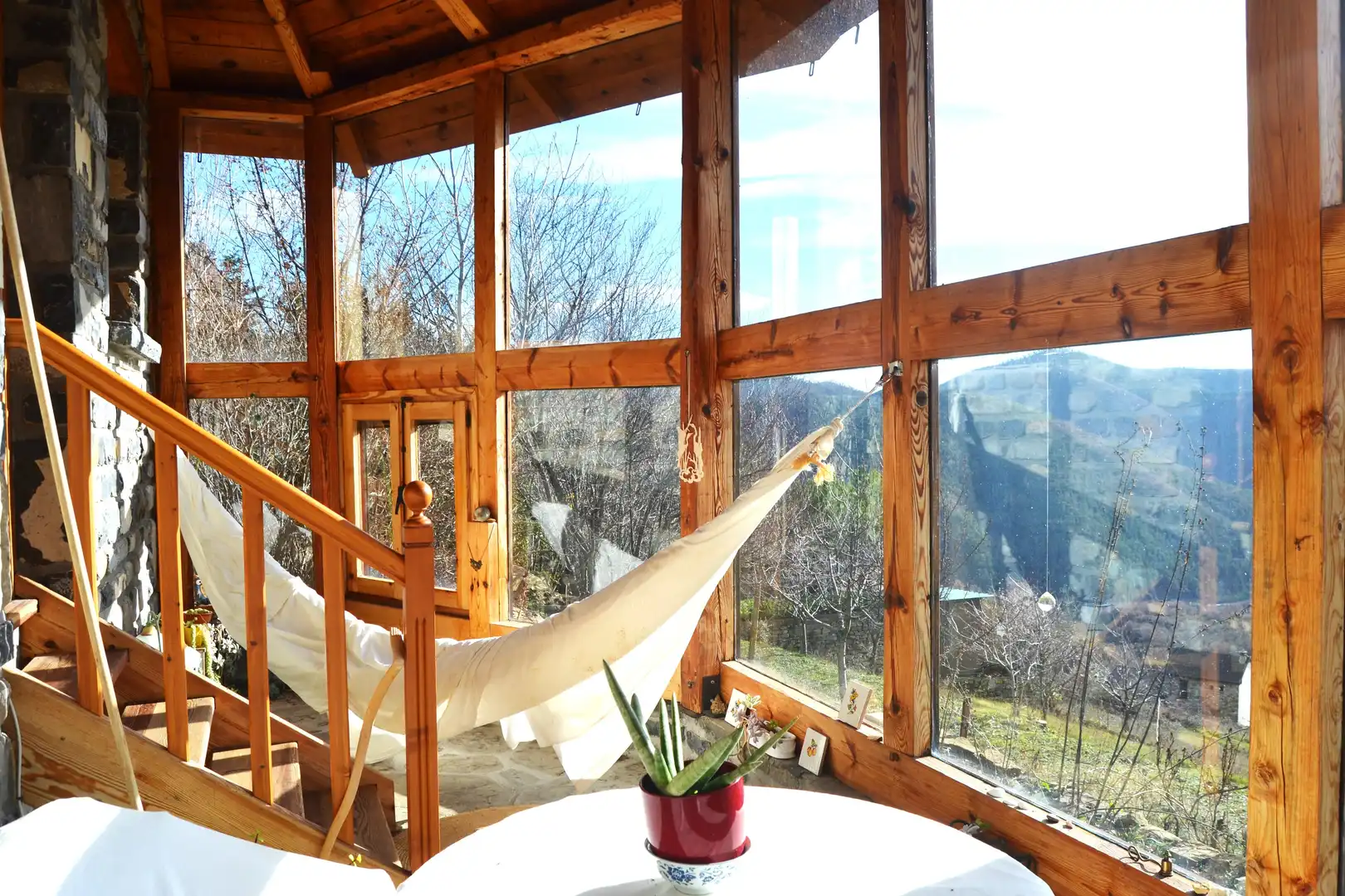 Terrasse von Haus oder Chalet zum Verkauf in Aisa mit Heizung und Privatgarten