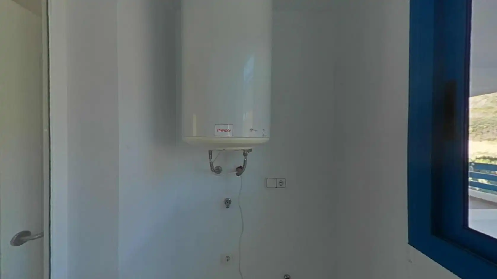 Bany de Apartament en venda en Manilva amb Piscina
