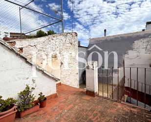 Vista exterior de Casa o xalet en venda en Torrent amb Terrassa, Moblat i Balcó