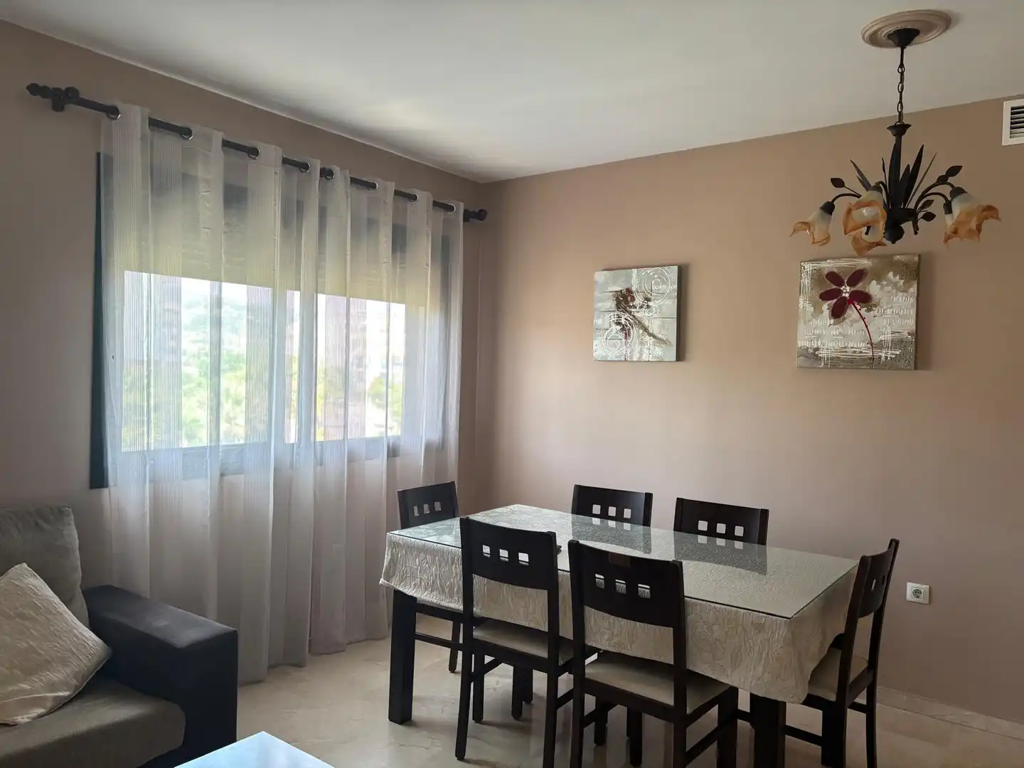 Menjador de Apartament de lloguer en Estepona amb Aire condicionat, Calefacció i Terrassa