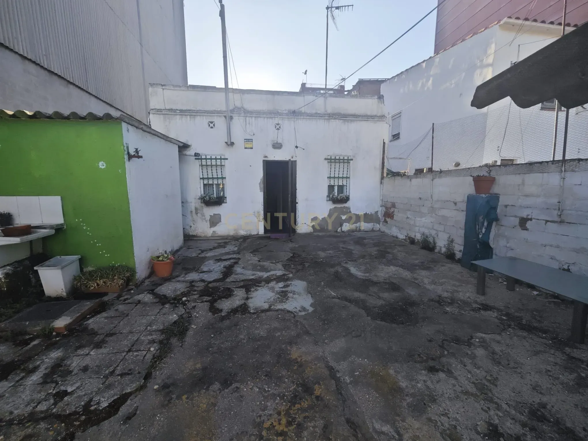 Exterior view of House or chalet for sale in Montcada i Reixac  with Storage room