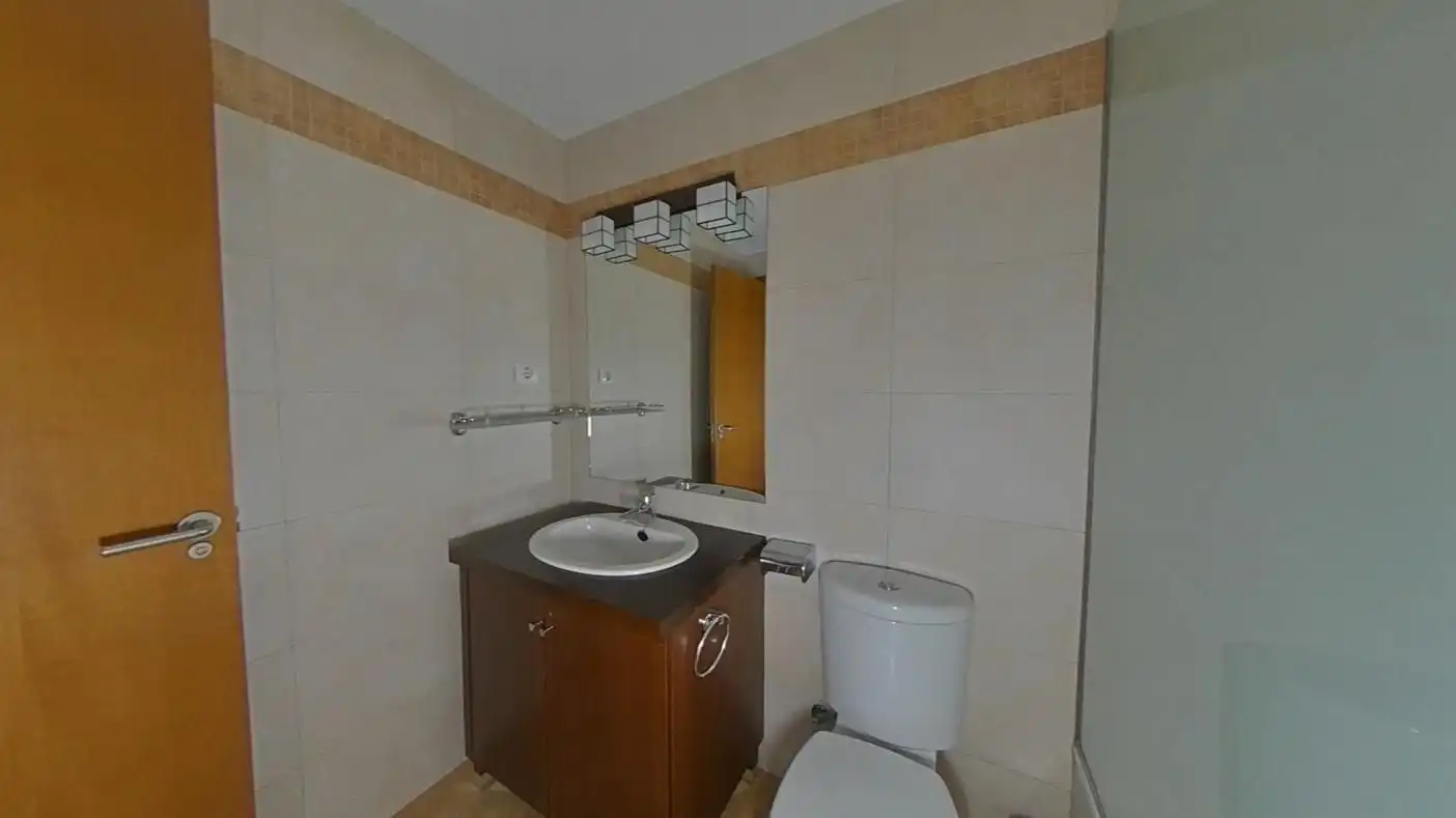 Bany de Pis en venda en Terrassa amb Aire condicionat i Calefacció