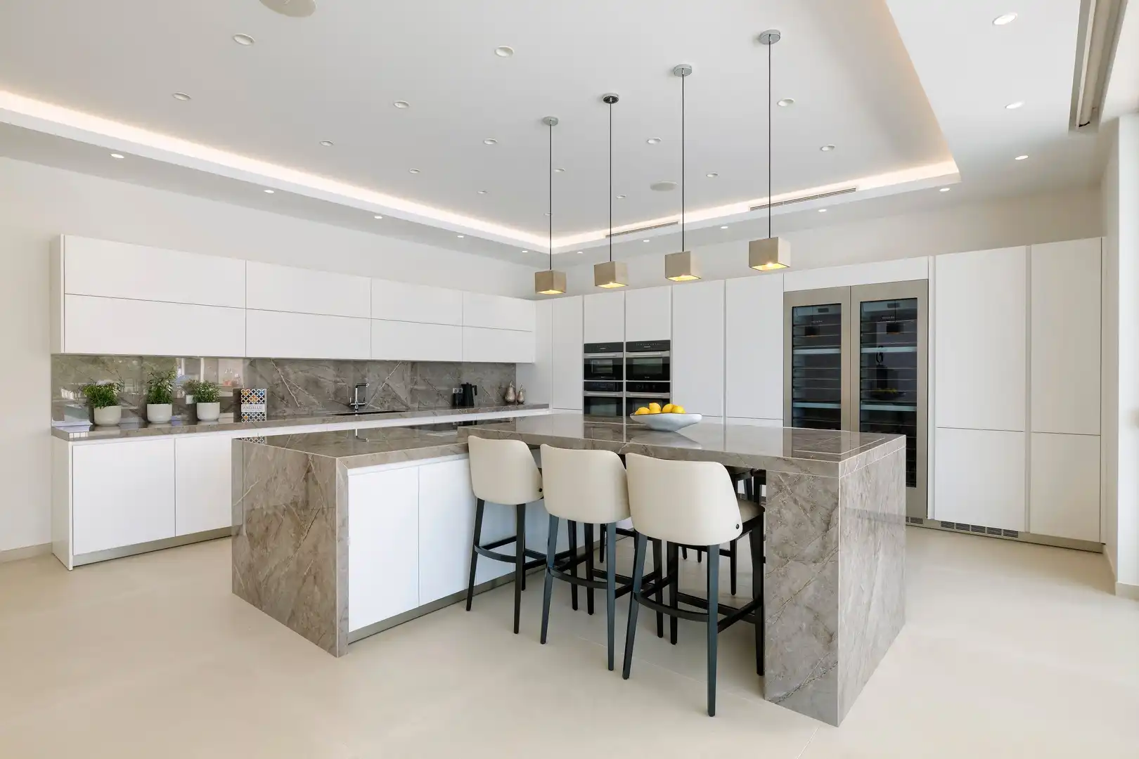 Cocina de Casa o chalet en venta en Marbella con Aire acondicionado, Calefacción y Jardín privado