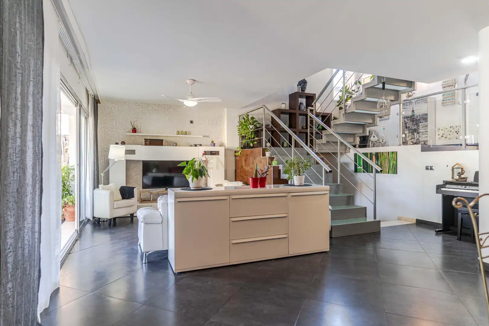 Sala de estar de Casa o chalet en venta en Loja con Aire acondicionado, Jardín privado y Trastero