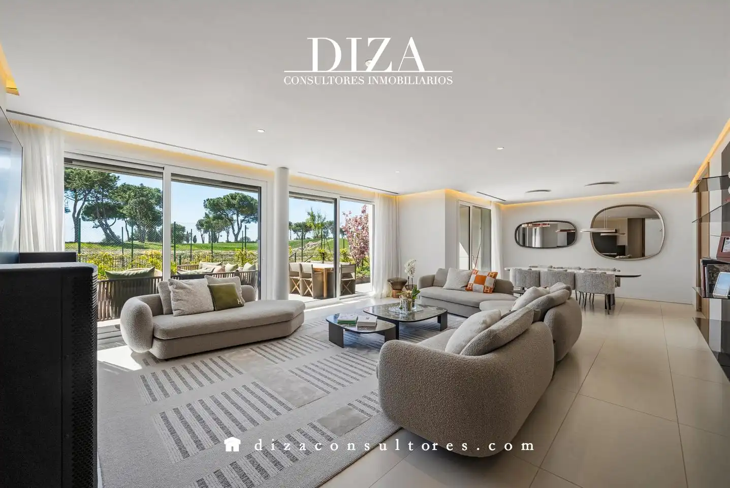 Living room of Duplexes for sale in Pozuelo de Alarcón  with Air Conditioner, Heating and Private garden