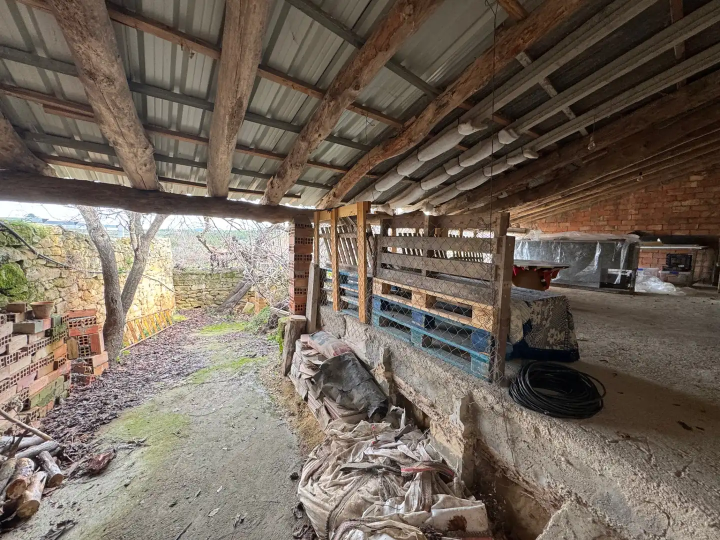 Finca rústica en venda en Torre del Compte amb Jardí privat