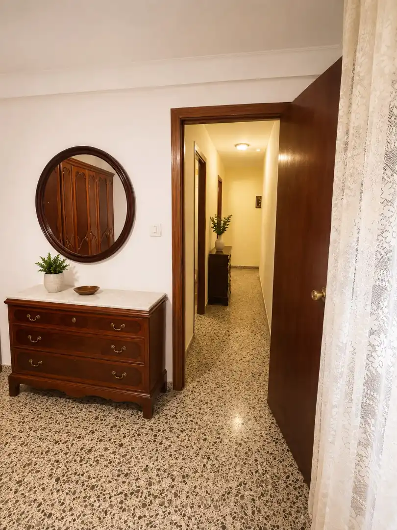 Flat for sale in Chiva  with Air Conditioner, Oven and Balcony