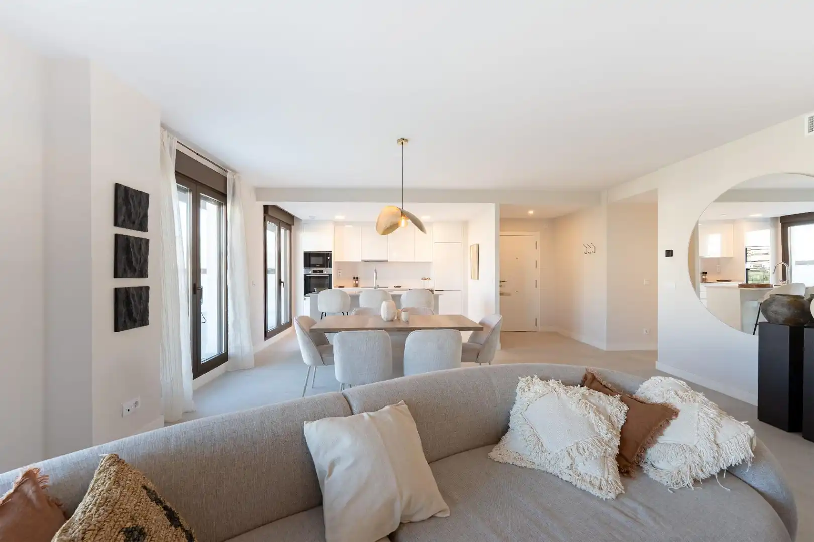 Sala de estar de Ático en venta en Estepona con Terraza, Trastero y Amueblado