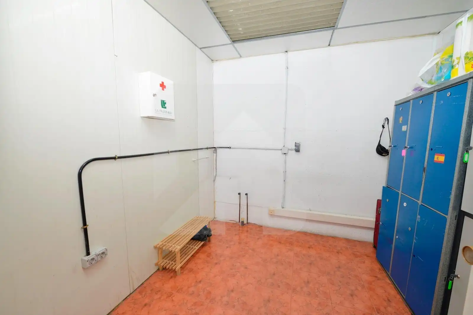 Nave industrial en venta en Calle ISAAC PERAL, Altos del Olivar - El Caracol