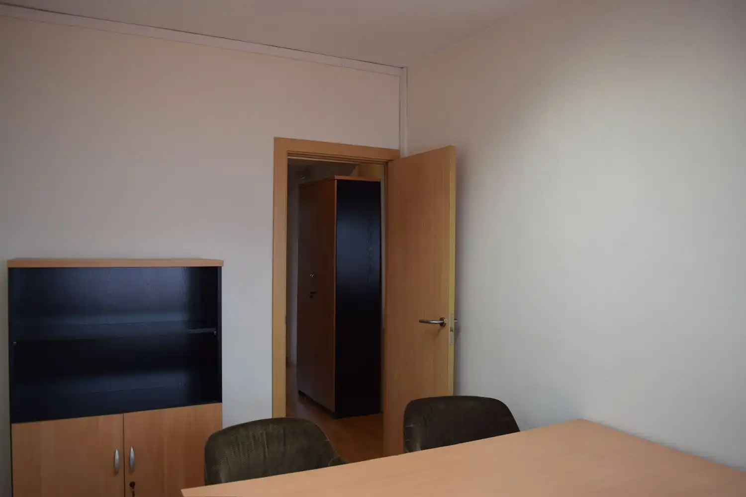 Oficina de alquiler en Oviedo  con Calefacción