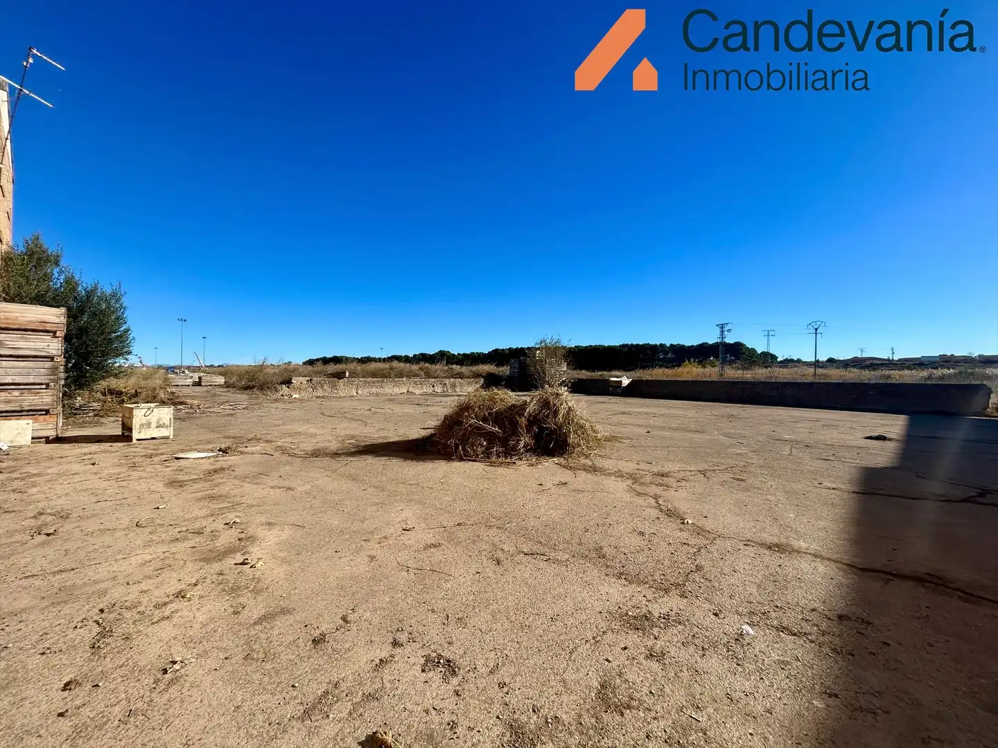Nave industrial en venta en Zuera