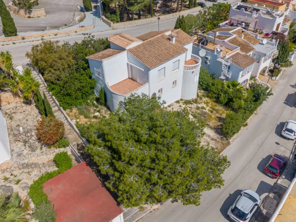 Vista exterior de Casa o xalet en venda en Benitachell / El Poble Nou de Benitatxell amb Aire condicionat, Terrassa i Piscina comunitària