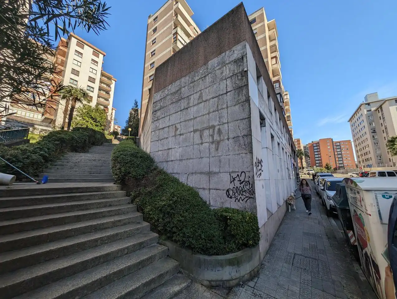 Vista exterior de Local en venda en Bilbao  amb Aire condicionat