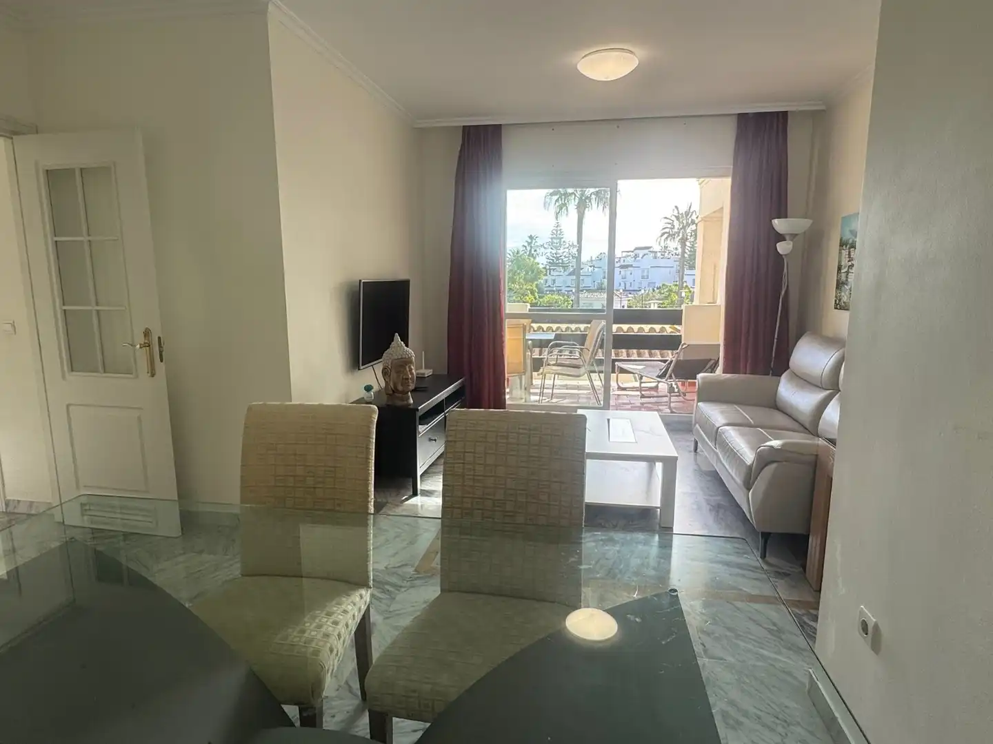 Living room of Flat for rent in Marbella  with Air Conditioner, Terrace and Furnished