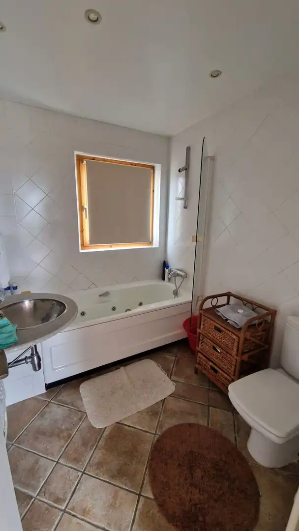 Bany de Casa o xalet en venda en Vegas del Condado amb Calefacció, Terrassa i Traster