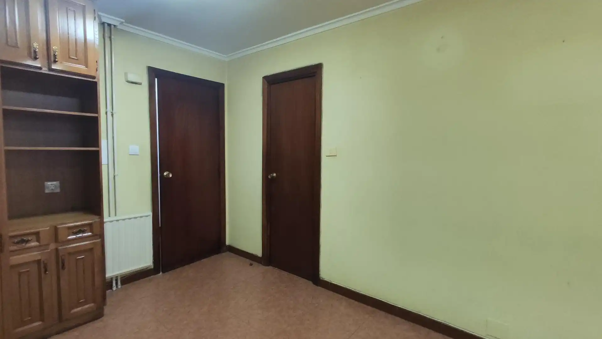 Piso en venta en Vigo  con Calefacción, Trastero y Balcón