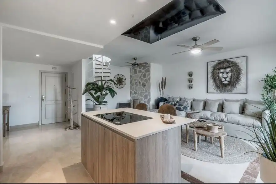 Cuina de Dúplex en venda en Marbella amb Aire condicionat, Terrassa i Moblat