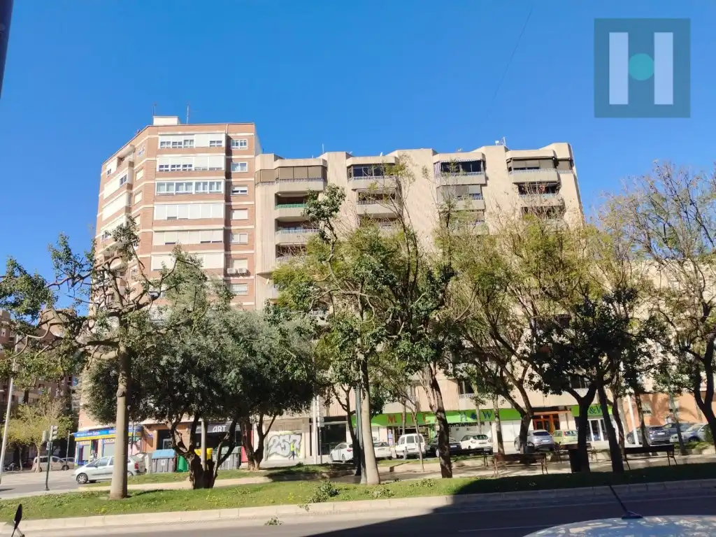 Piso con terraza en venta en Alameda de San Antón