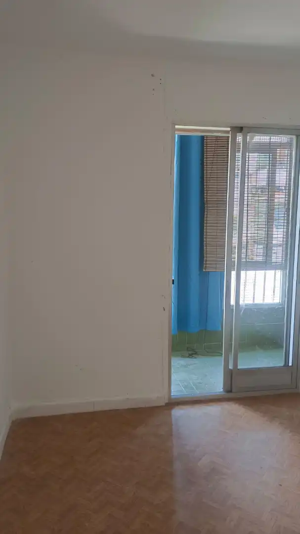 Habitación de Piso en venta en Madrid con Calefacción y Alarma