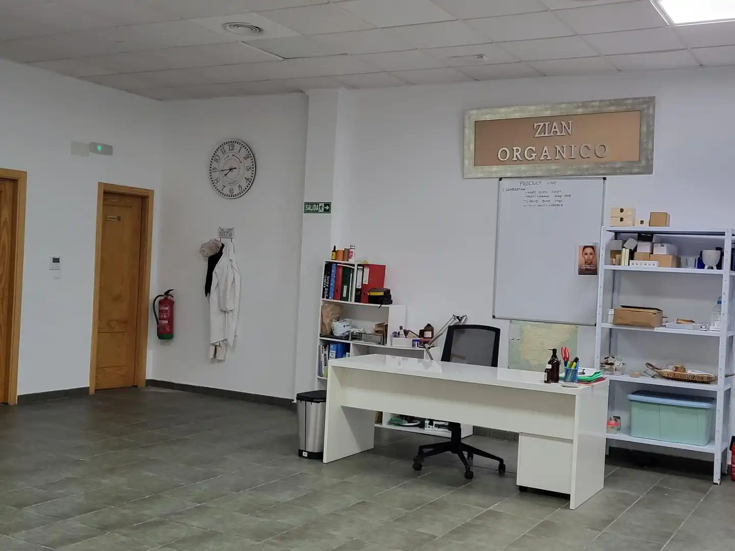 Local en venta en San Miguel de Salinas con Aire acondicionado