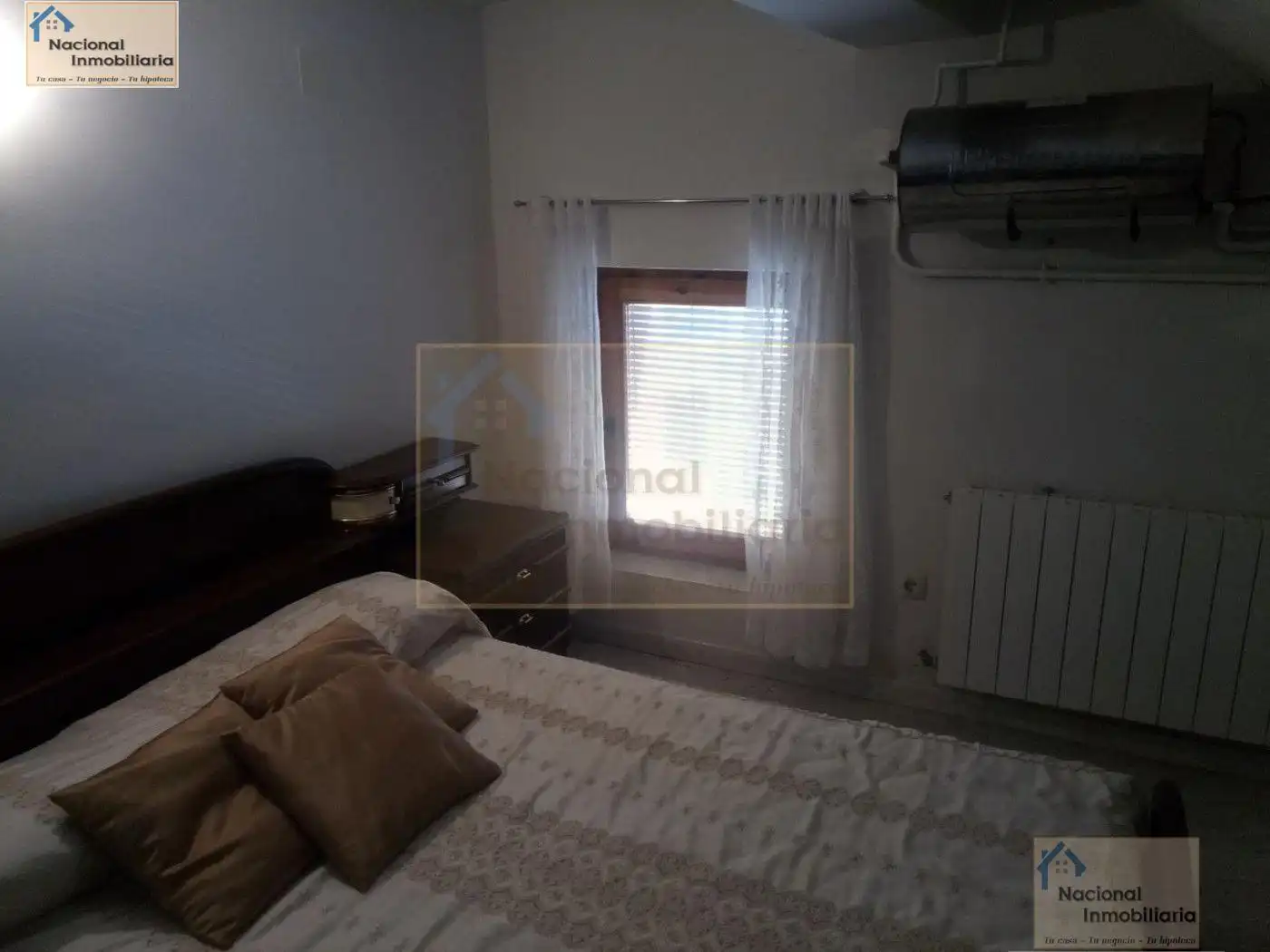 Dormitori de Casa o xalet en venda en Torre Val de San Pedro amb Calefacció, Moblat i Alarma