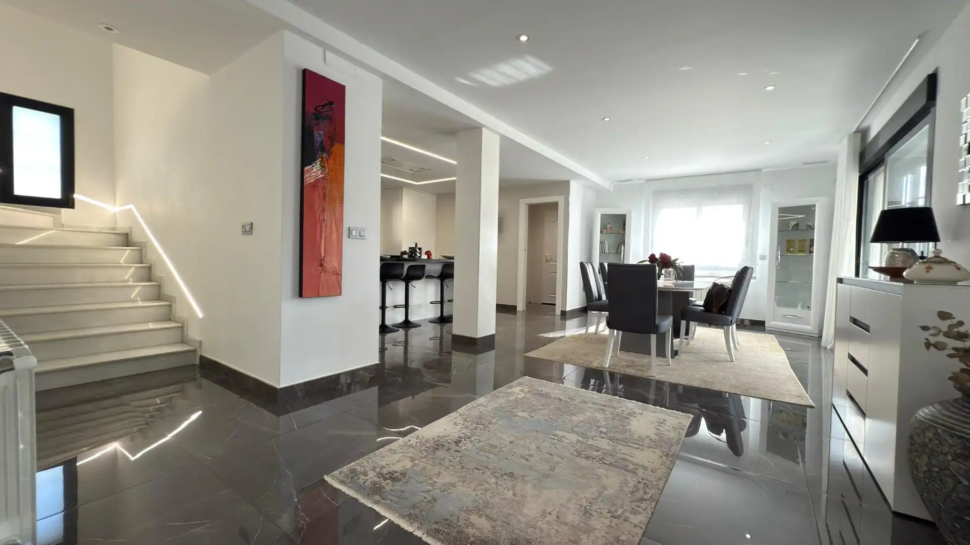 Comedor de Casa o chalet en venta en Sant Joan d'Alacant con Aire acondicionado, Calefacción y Jardín privado
