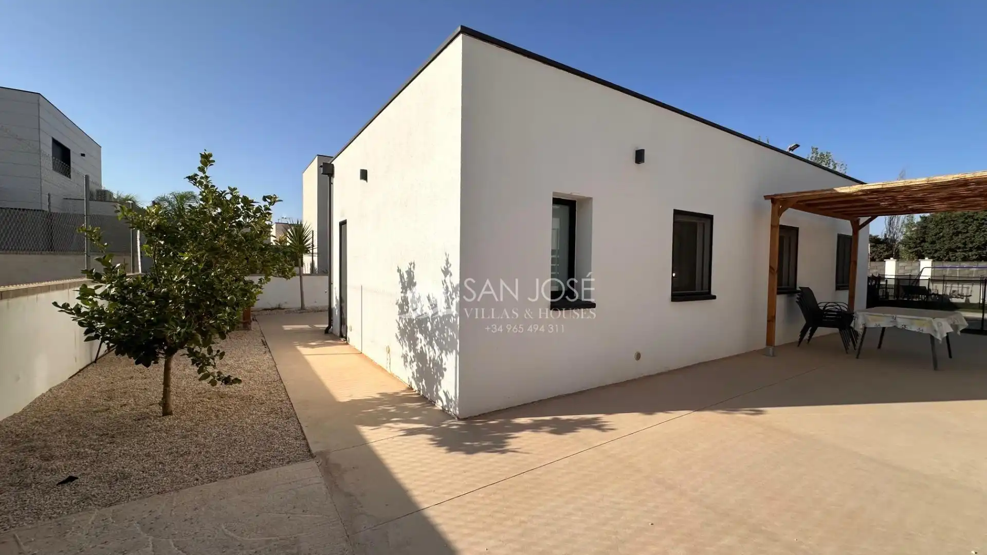 Vista exterior de Casa o xalet de lloguer en Aspe amb Aire condicionat, Calefacció i Jardí privat