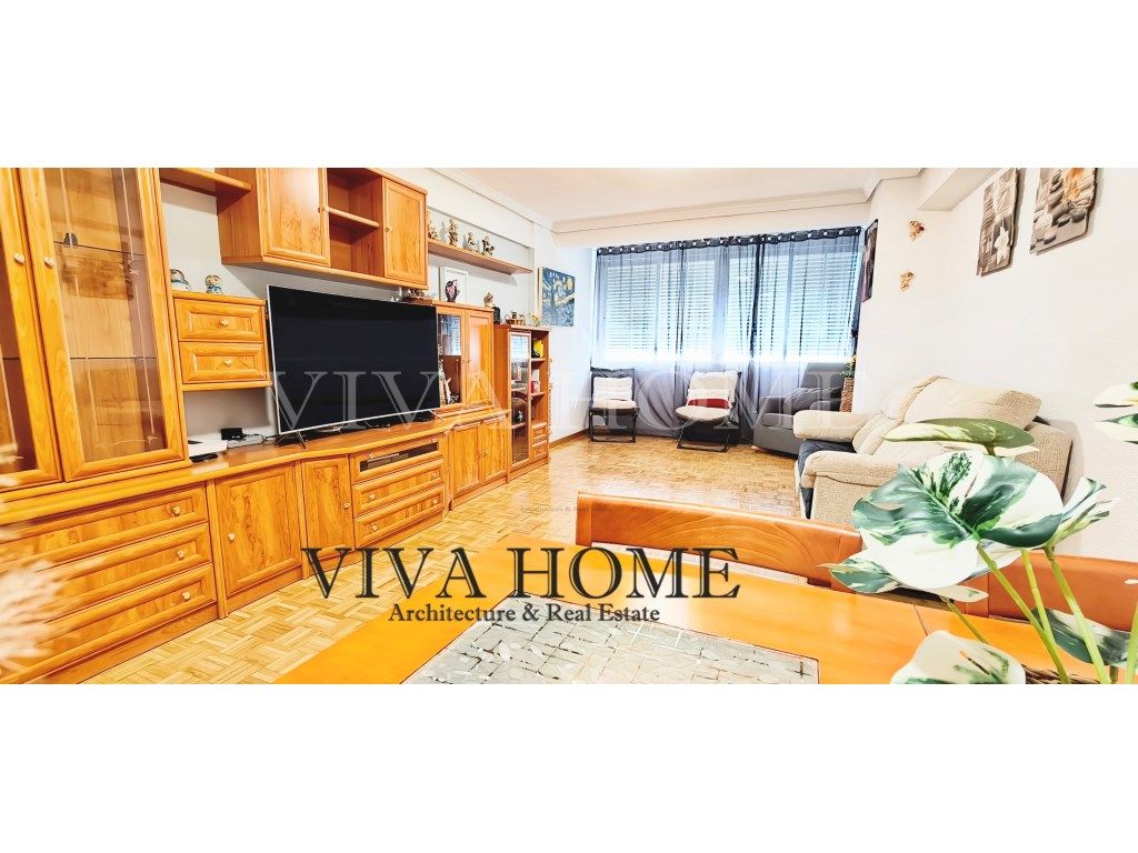 Piso en venta en Calle Arcos De Jalon, Arcos, San Blas