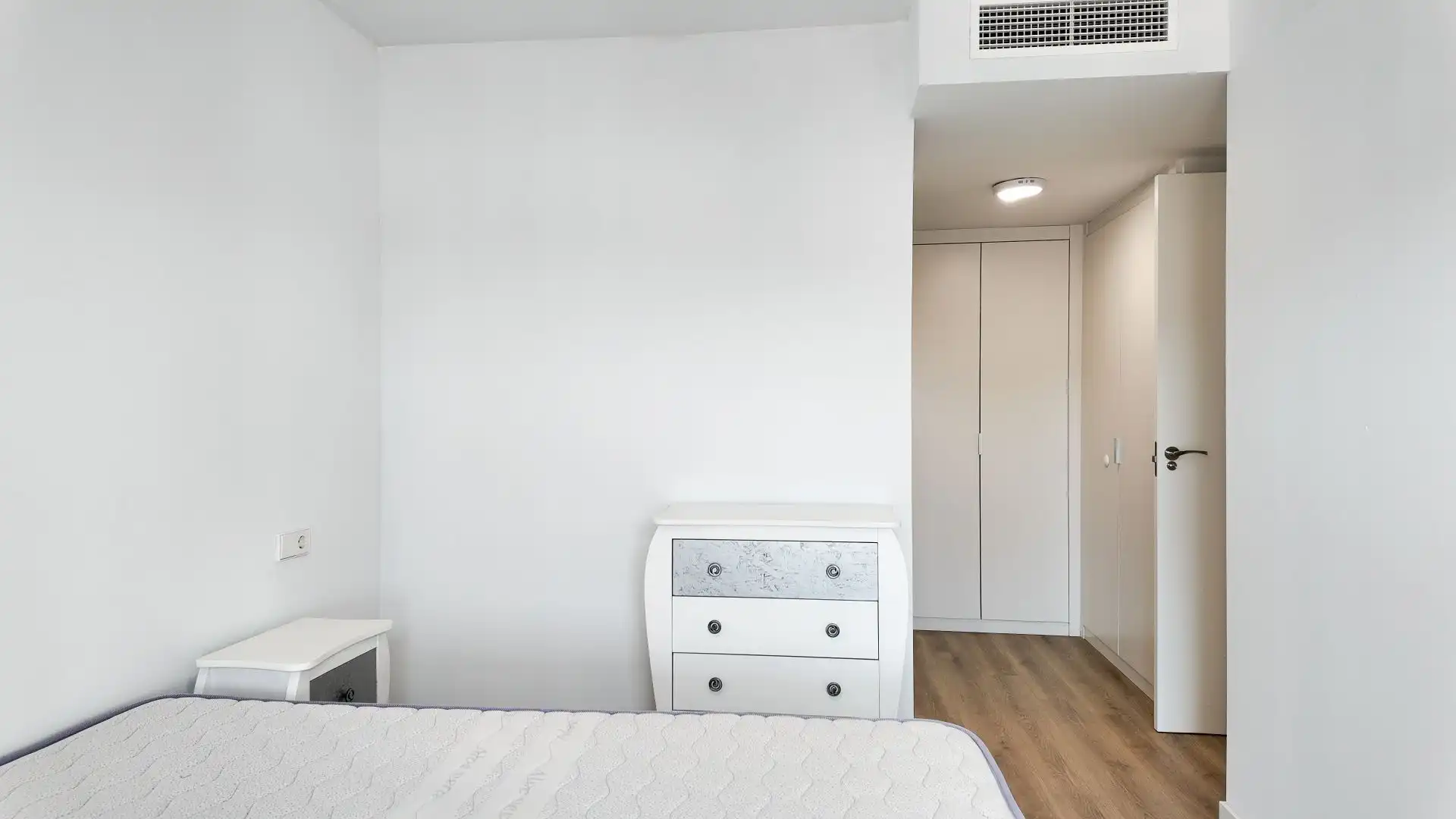 Flat for rent in Ciutat de les Ciències i de les Arts - Justicia