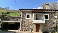 Vista exterior de Casa o xalet en venda en San Roque de Riomiera amb Terrassa i Balcó