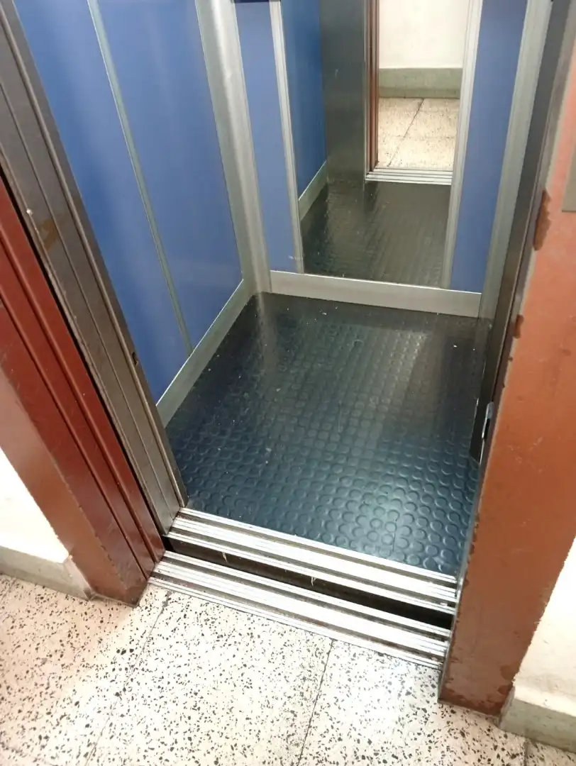Piso en venta en Gijón  con Calefacción, Parquet y Terraza