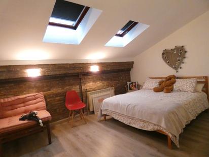 Bedroom of Duplex for sale in  Valencia Capital  with Air Conditioner, Heating and Oven