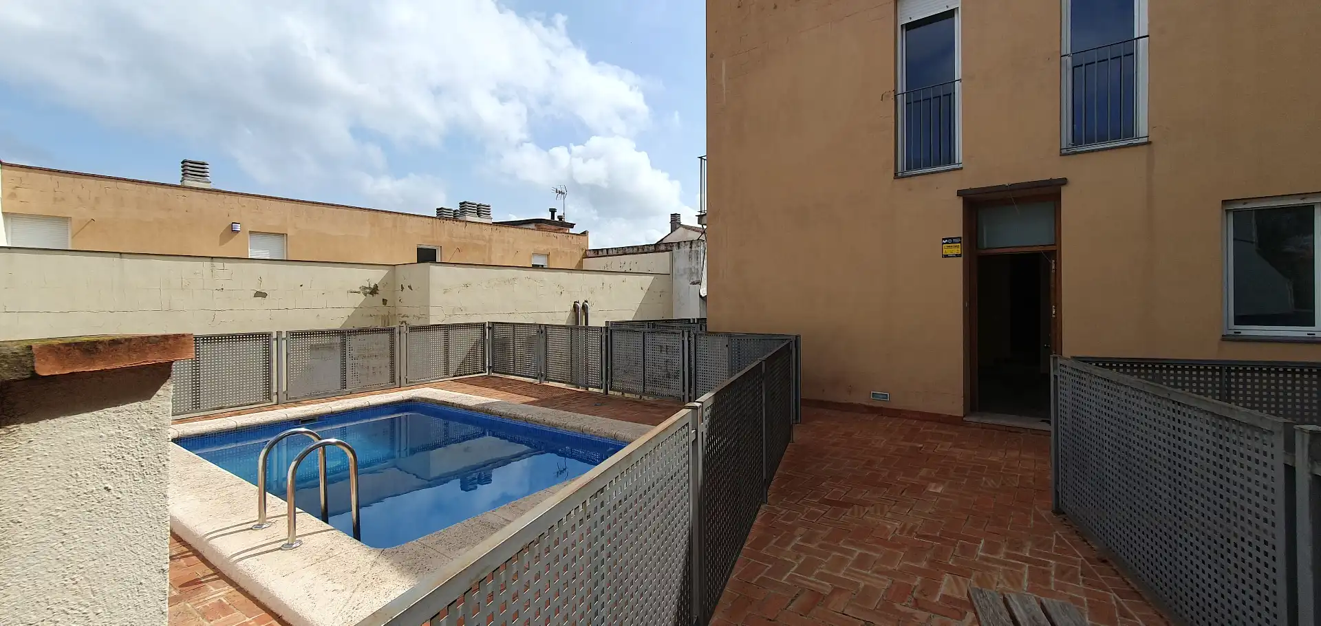 Piscina de Casa adosada en venda en Castelló de Rugat amb Balcó i Piscina comunitària