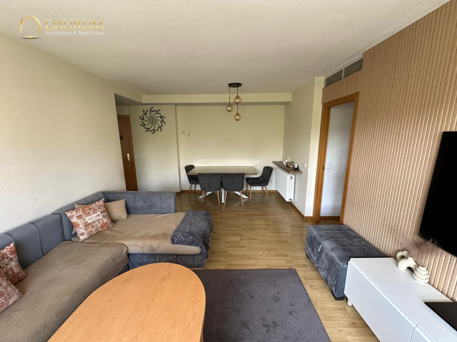 Living room of Flat for sale in Torrejón de Ardoz  with Air Conditioner, Heating and Storage room