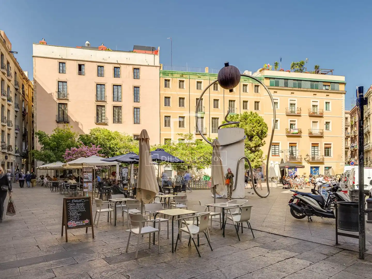 Außenansicht von Wohnung zum Verkauf in Barcelona mit Klimaanlage, Heizung und Parkett