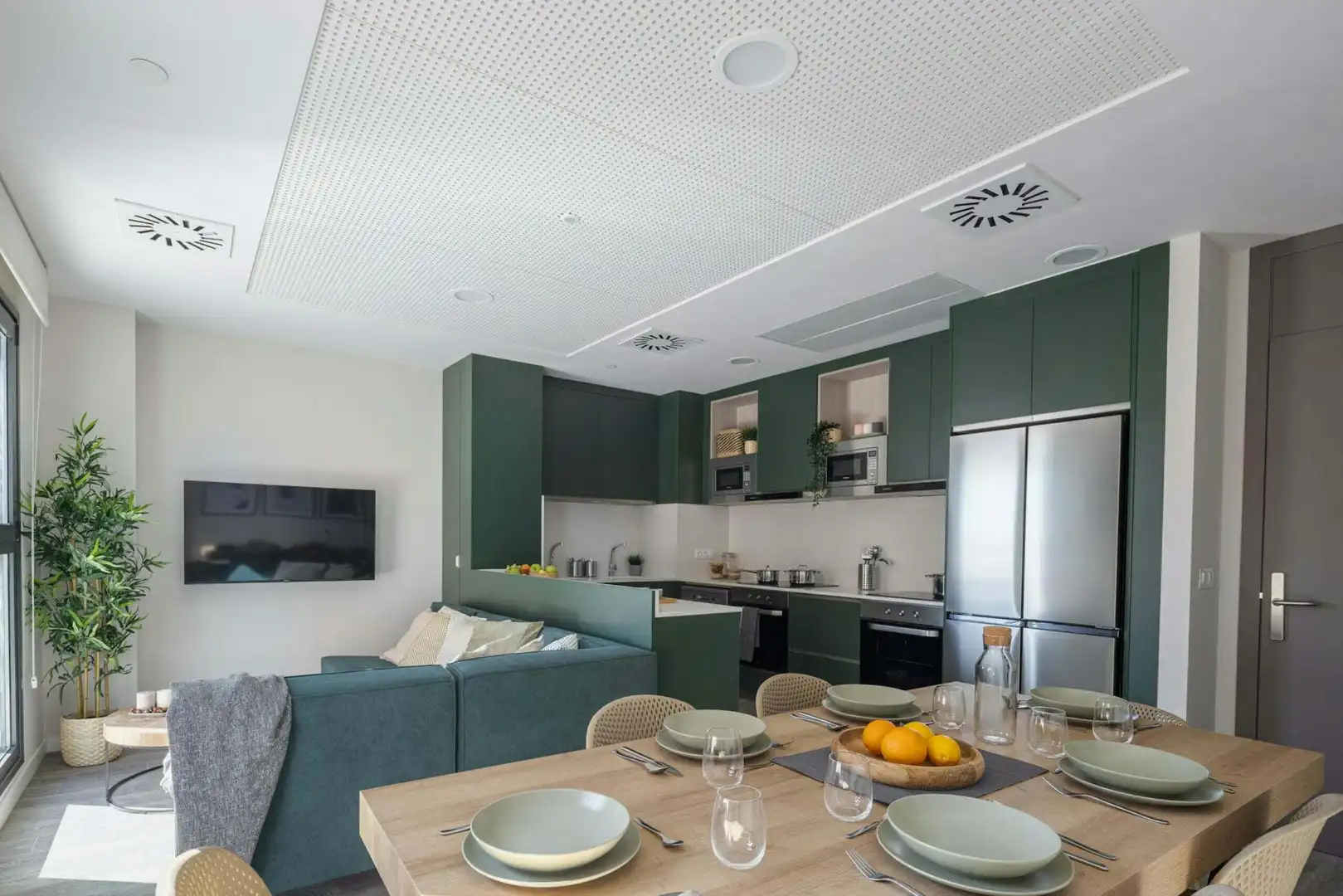 Kitchen of Flat for share in Sevilla  with Air Conditioner, Heating and Furnished