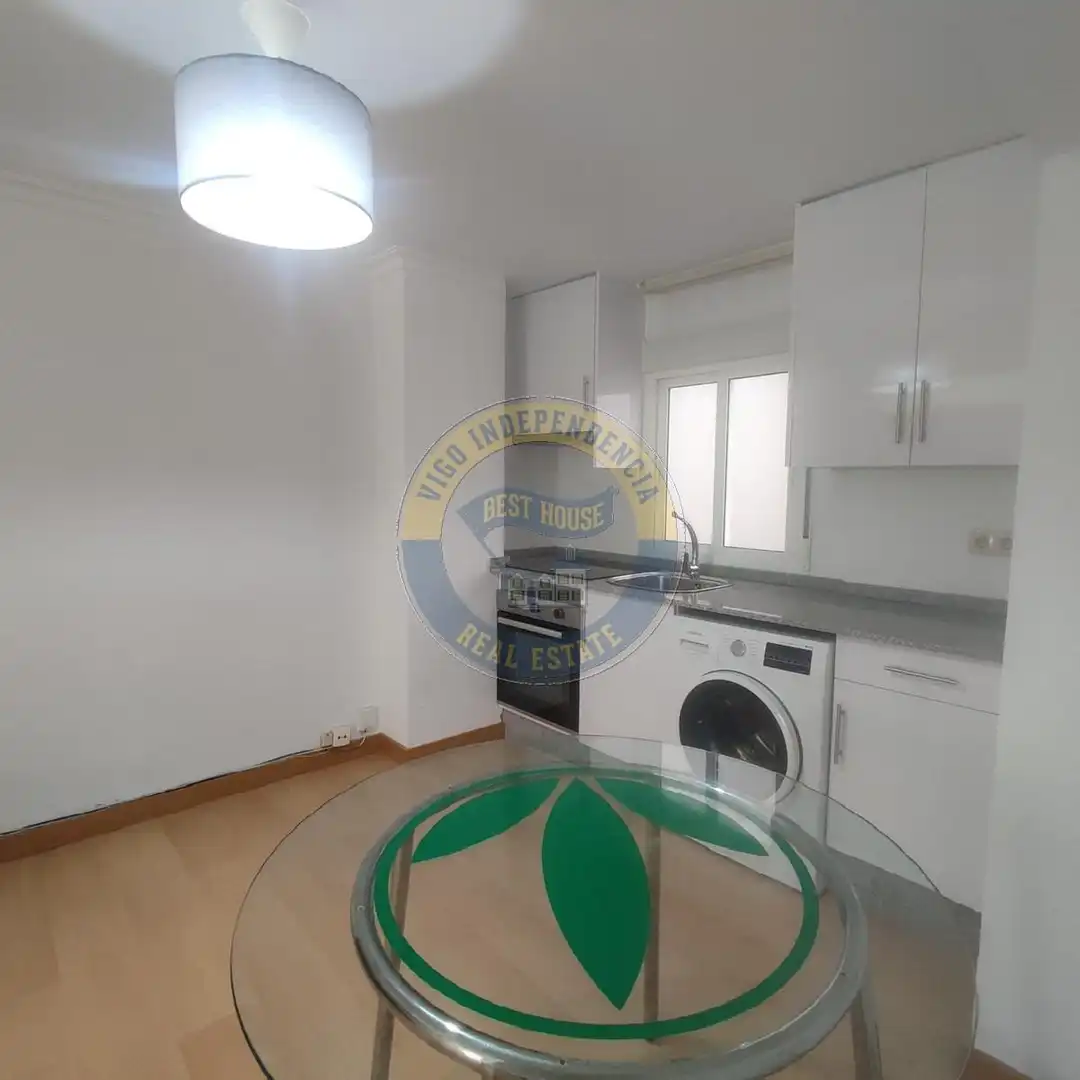 Cuina de Apartament en venda en Vigo 