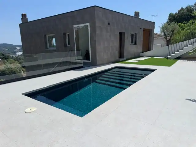 Swimming pool of Houses for sale in Sant Pol de Mar  with Air Conditioner, Private garden and Terrace