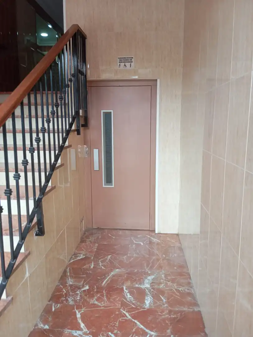 Piso con ascensor en venta en Carretera de Cádiz, imagen 4