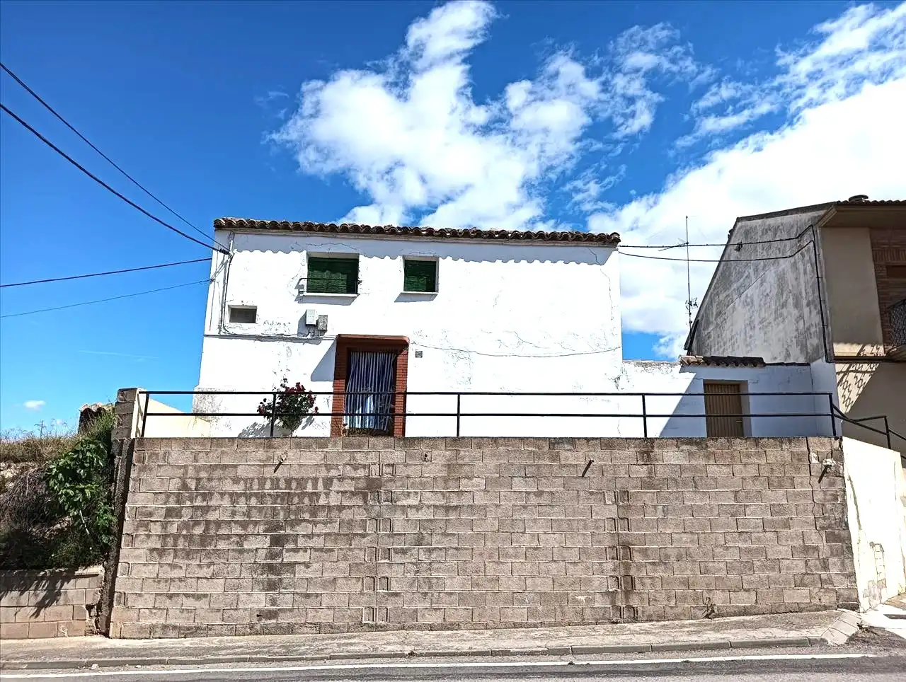 Vista exterior de Pis en venda en La Puebla de Híjar, Teruel