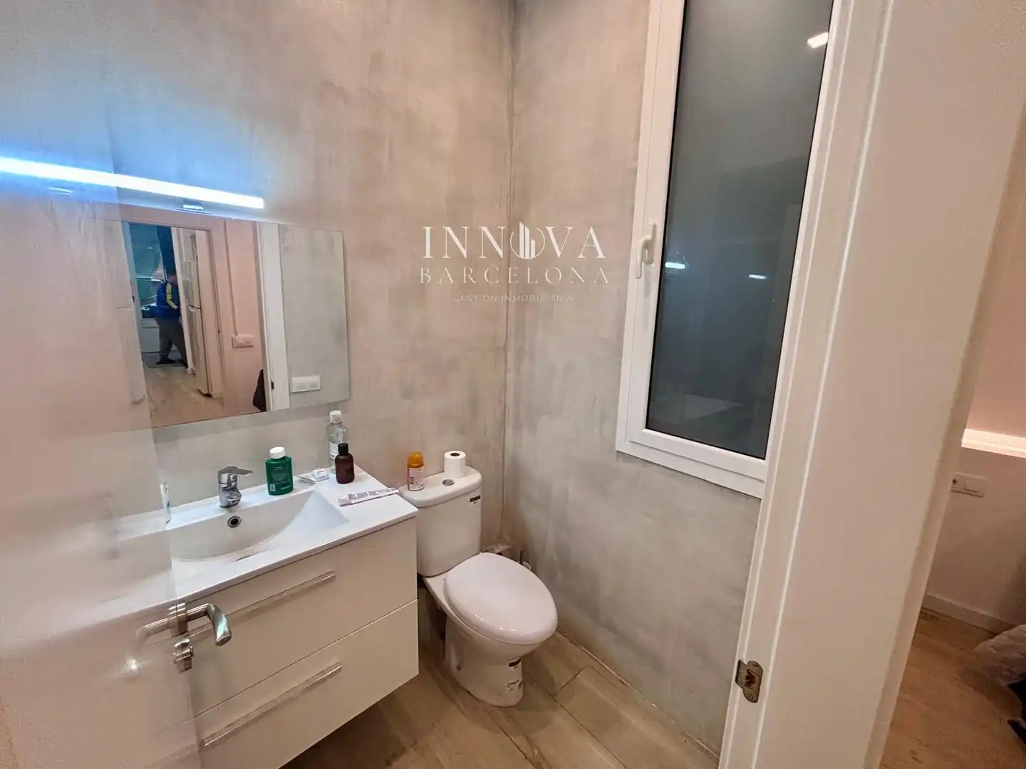 Habitación de Piso en venta en Barcelona con Aire acondicionado, Calefacción y Amueblado