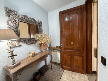 Adosado con balcón en venta en Ripoll