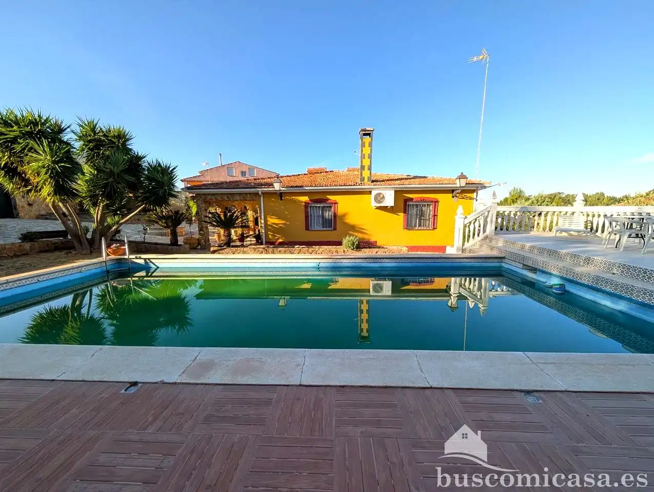 Piscina de Piso de alquiler en Linares con Aire acondicionado y Amueblado